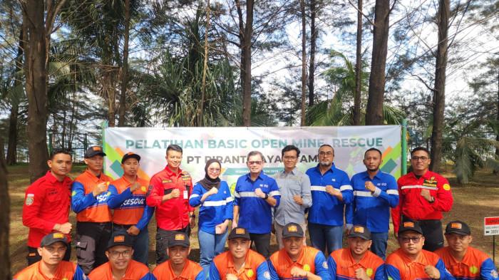 Ucapan selamat bertugas untuk tim rescue Reswara grup dari Dadik Kiswanto (Direktur TIA)