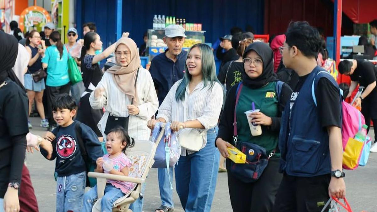 JAKARTA FAIR - Suasana di hari pertama Jakarta Fair 2026 di JIExpo Kemayoran, Jakarta Pusat