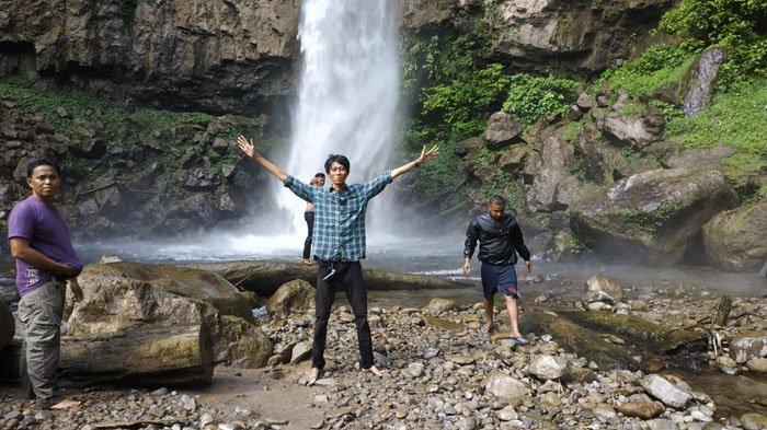 Indahnya Air Terjun Saringgana yang berasa manis di Desa Sulkam Kecamatan Kutambaru Kabupaten Langkat.