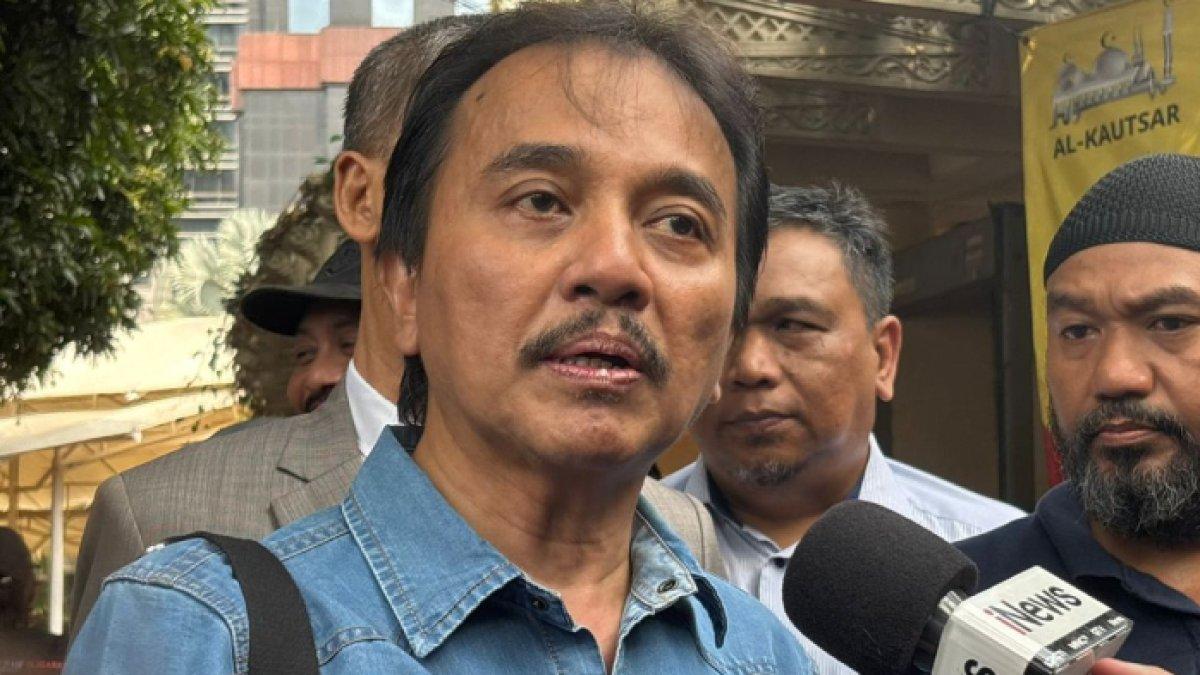 ROY SURYO - Mantan Menteri Pemuda dan Olahraga, Roy Suryo 