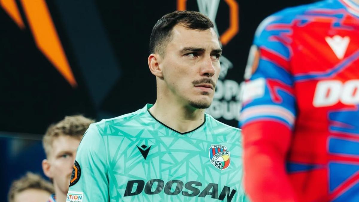 SOSOK MARTIN JEDLICKA - Potret Martin Jedlicka kiper yang santer dikaitkan dengan Persija Jakarta berlabel Timnas Ceko.