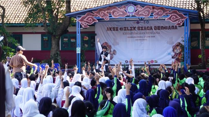 EDUKASI - Mahasiswa S1 Ilmu Komunikasi Bhakti Kencana University melalui