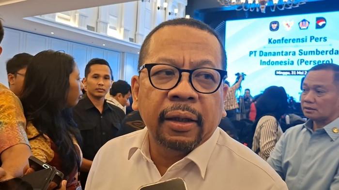 BAKOM - Kepala Badan Komunikasi Pemerintah Muhammad Qodari di Wisma Danantara, Jakarta, Minggu, (31/5/2026).