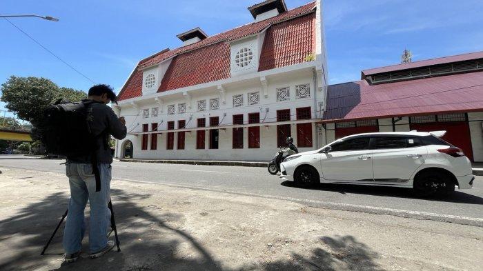 Arsitektur bercorak Eropa masih banyak bisa ditemukan di Kawasan Kota Tua Padang hingga saat ini. Kota Tua Padang menjadi bukti keberagaman sudah ada di Kota Padang, Sumatera Barat sejak jaman kolonial. Foto diambil September 2024