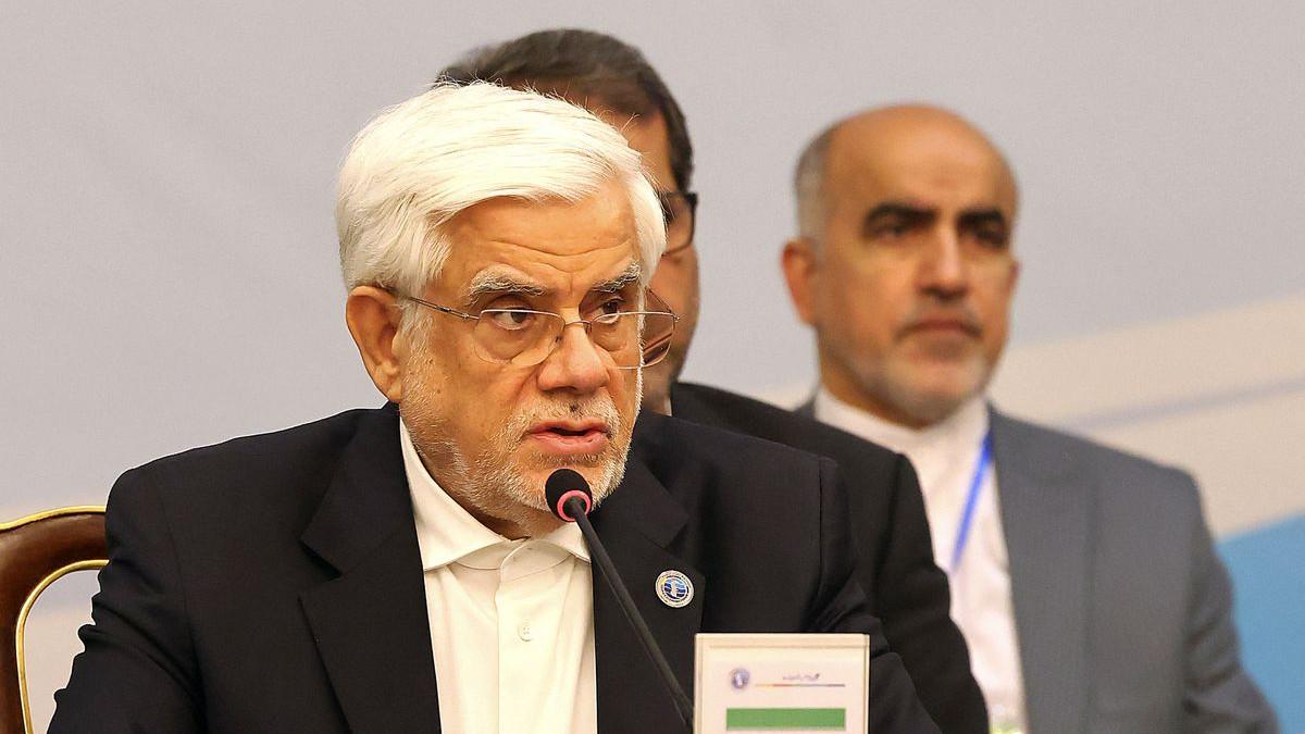 PETINGGI IRAN - Wakil Presiden Pertama Iran Mohammad Reza Aref berbicara selama Forum Ekonomi Kaspia ketiga di Teheran pada 18 Februari 2025. Pejabat senior Iran pada Senin (18/8/2025)