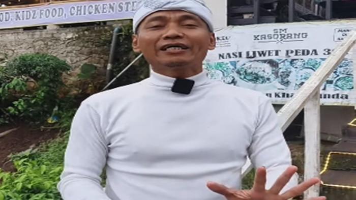 PROFIL -- Kang Saep merupakan pemain tetap Preman Pensiun 1-5 yang sangat populer dan ikonik lewat perannya sebagai karakter copet angkot bernama Kang Saep.