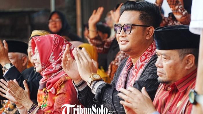 Bupati Klaten Hamenang Wajar Ismoyo hadiri Grebeg Pasar Masaran Cawas ke-X