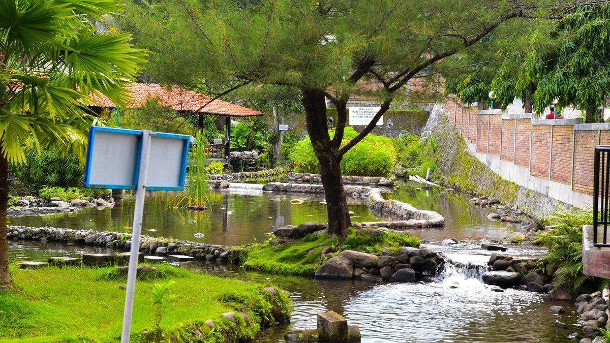 WISATA BOYOLALI - Taman Air Tlatar, Boyolali, Jawa Tengah.