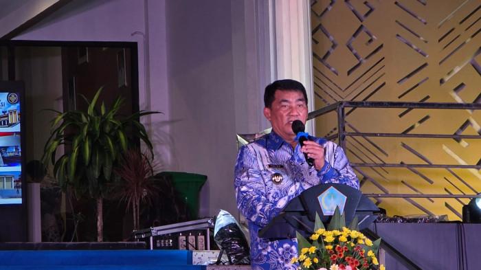 MUSEUM - Gubernur Sulawesi Utara, Yulius Selvanus Komaling atau YSK, saat memberikan sambutannya pada peresmian Museum Provinsi Sulut yang dihadiri Menteri Kebudayaan RI Fadli Zon, Jumat (22/5/2026).