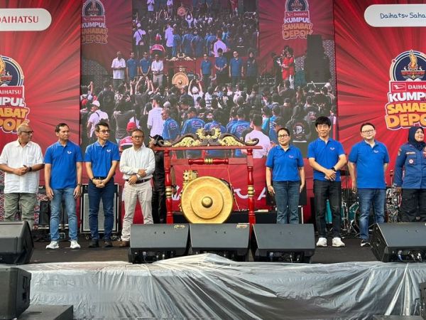 Acara dibuka langsung petinggi PT Astra Daihatsu Motor (ADM) dan pejabat pemerintah daerah Kota Depok