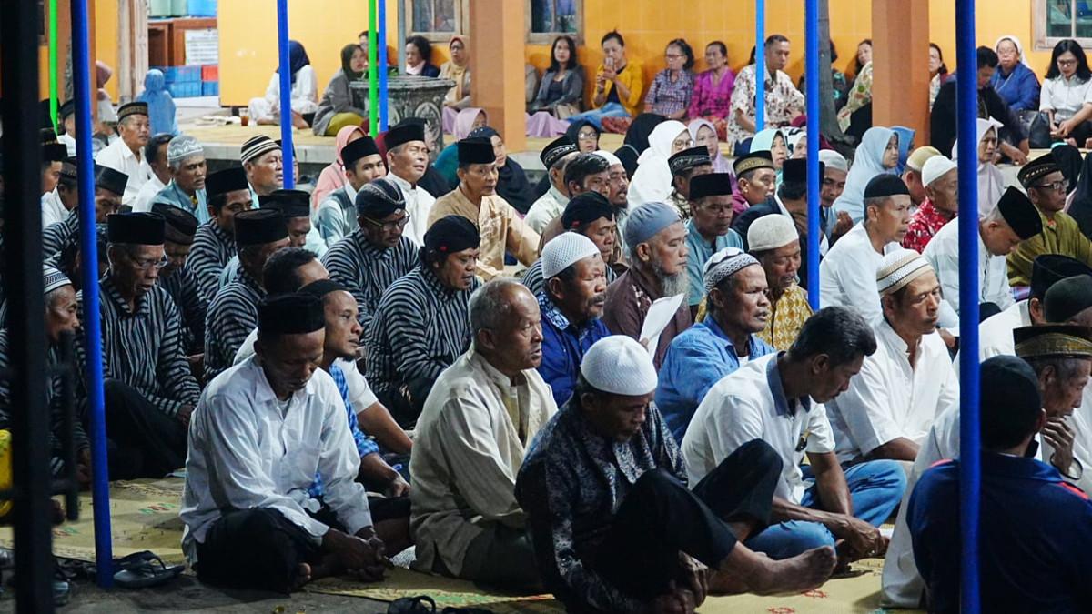 JAGONGAN REFLEKSI DESA - Ratusan warga mengikuti Jagongan Refleksi Desa di Balai Desa Prawatan, Jogonalan, Klaten, Jumat (19/6/2026), untuk menyampaikan aspirasi pembangunan desa tahun 2027.