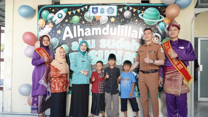 Sebanyak 57 anak dari berbagai wilayah di Kota Pangkalpinang mengikuti program khitan massal gratis yang digelar dalam rangka Hari Kesatuan Gerak (HKG) PKK ke-54 tingkat Provinsi Kepulauan Bangka Belitung, di RSUD Depati Hamzah, Senin (22/6/2026).
