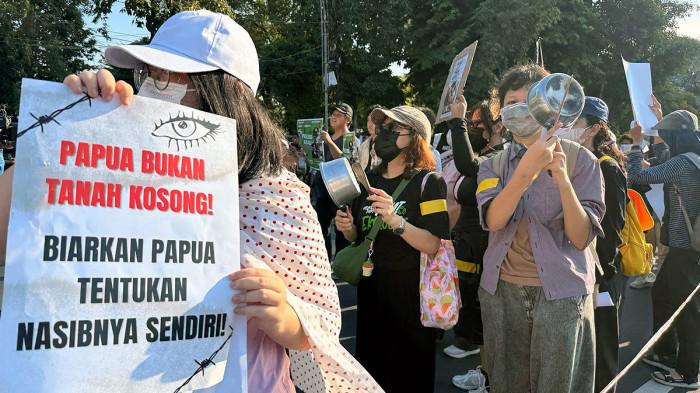 Massa Aksi Surabaya Menggugat 01