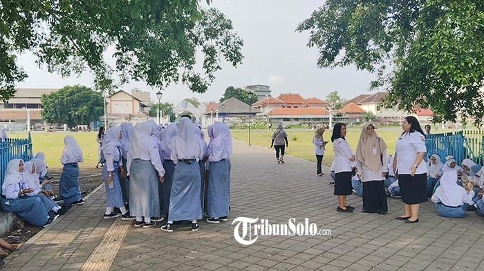 PELAJAR - Ilustrasi pelajar, belum lama ini. Sejumlah warga Solo mengeluhkan tidak lagi menerima Bantuan Pendidikan Masyarakat Kota Surakarta (BPMKS), meski sebelumnya terdaftar sebagai penerima manfaat.