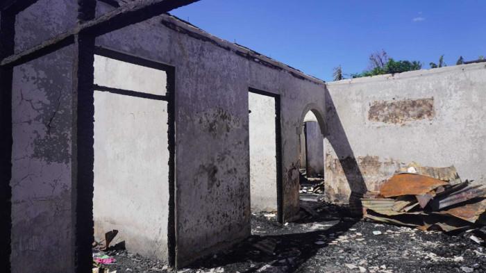 KEBAKARAN RUMAH -- Puing-puing rumah yang terbakar di Desa Bunggalo, Kecamatan Talaga Jaya Kabupaten Gorontalo, Minggu (21/6/2026) malam. (TribunGorontalo.com/Fajri A. Kidjab)