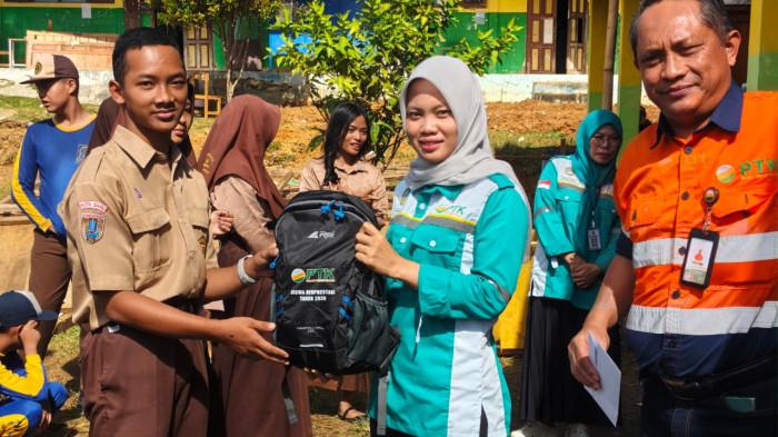 Penyerahan Apresiasi di SMP N 3 Sungai Durian