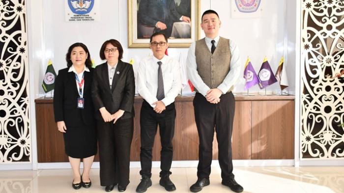 Kerja sama Unsrat dengan dosen dari China 5