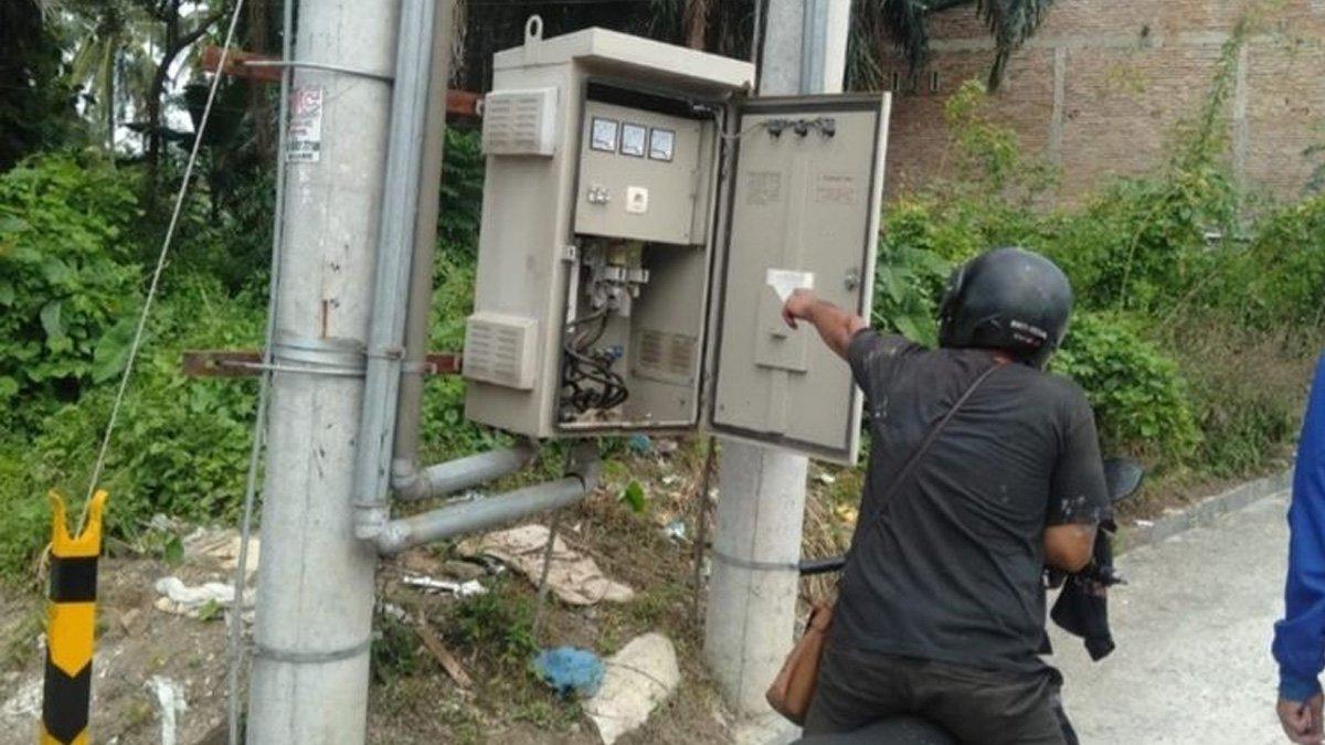 Potret Gardu PLN. 