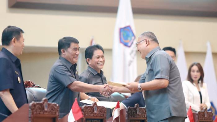 PEMPROV SULUT - Gubernur Sulawesi Utara, Yulius Selvanus Komaling (YSK),0013