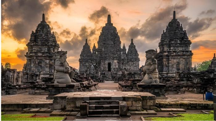 CANDI INDONESIA- Ilustrasi keberadaan candi yang ada di Indonesia. Candi ini ditaksir sudah berusia ratusan tahun lebih.