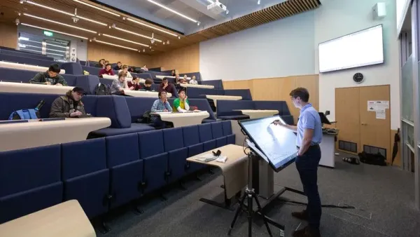 Suasana perkuliahan di Imperial College London
