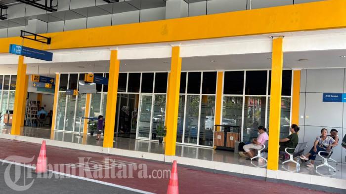 PENERBANGAN PERINTIS - Aktivitas penumpang sebelum keberangkatan pesawat di Bandara Tanjung Harapan, Tanjung Selor, Kalimantan Utara. Tarif tiket penerbangan perintis rute Tanjung Selor–Long Apung, Rp857.700 per penumpang, berangkat hari ini, Jumat (12/6/2026).