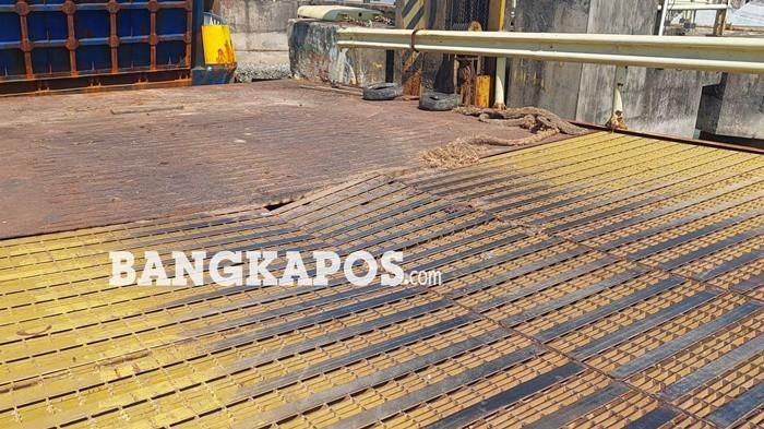 AMBLAS -- Kondisi Jembatan MB Pelabuhan Penyeberangan Sadai, Selasa (23/6/2026). Jembatan tersebut amblas ketika aktivitas muat pada Senin (22/6/2026) malam kemarin.