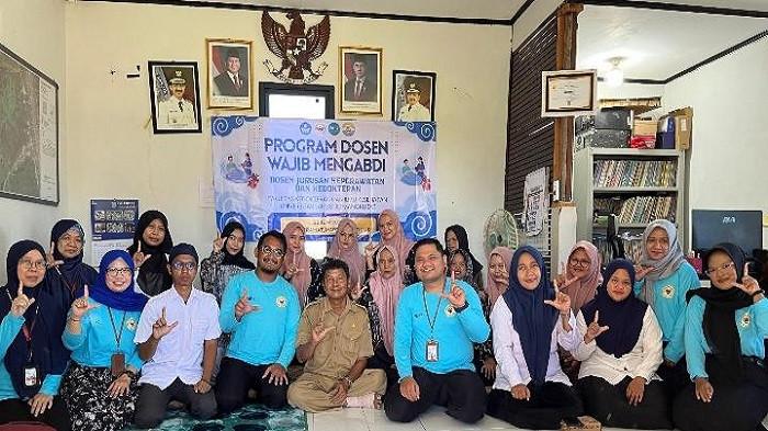 Tim PDWA FKIK ULM melasanakan pengabdian masyarakat di Desa Keramat