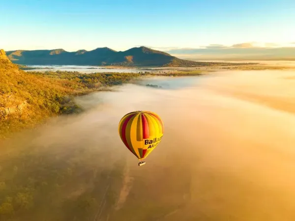 Ilustrasi destinasi wisata di New South Wales, Australia.