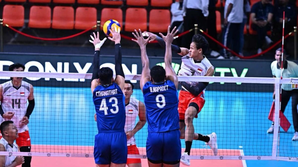 CUPLIKAN LAGA - Momen laga Timnas Voli Indonesia ketika sukses libas Thailand dengan skor 3-2 di laga matchday ketiga AVC Men's Cup 2026 di Veer Savarkar Sports Complex, Ahmedabad, India pada Rabu (23/6/2026) pukul 19.30 WIB.