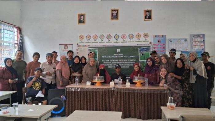 Pelatihan pembuatan pupuk organik pagi petani Desa Ugi Baru Kabupaten Polman