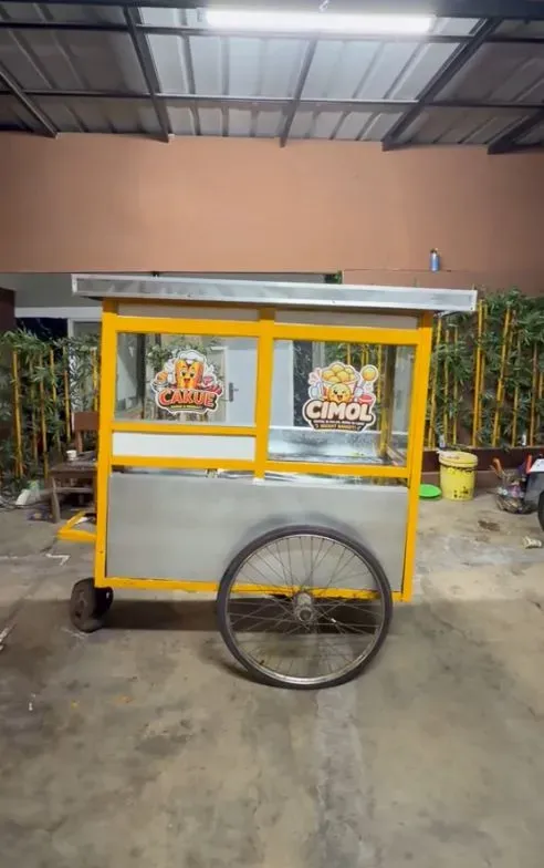 Netizen di Tiktok Renovasi Gerobak UMKM