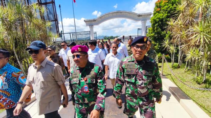 TIBA - Menteri Luar Negeri Republik Indonesia Sugiono tiba di Provinsi Sulawesi Utara, Jumat (26/6/2026), sekitar pukul 12.00 Wita.