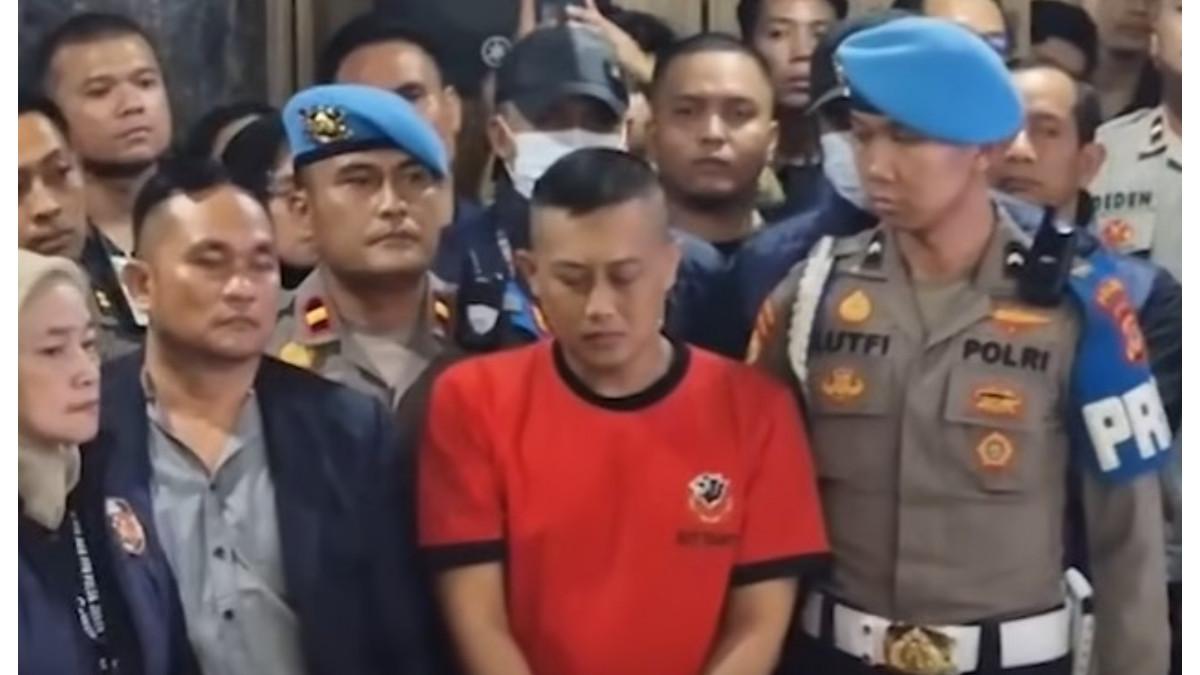 TAUFIK HIDAYAT DITAHAN -