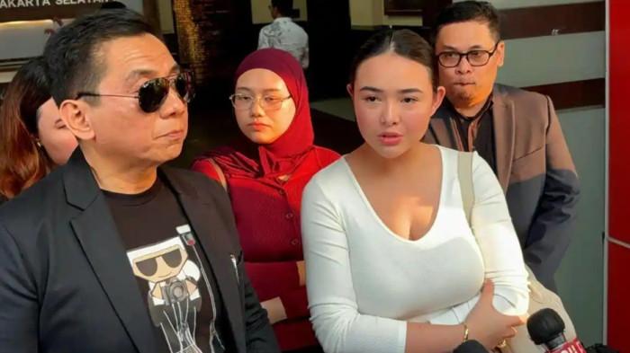 Amanda Manopo dan kuasa hukum di Polres Metro Jakarta Selatan Wartakota