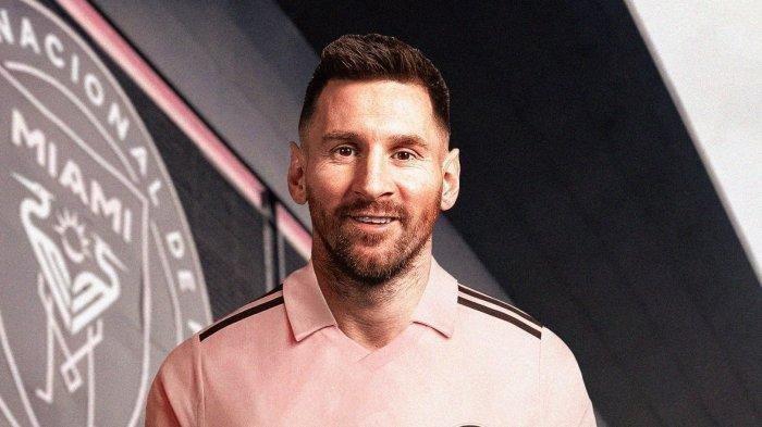 Megabintang asal Argentina, Lionel Messi mengumumkan bergabung bersama Inter Miami. Messi meneken kontrak 2 tahun bersama klub asal Amerika Serikat milik David Beckham itu.