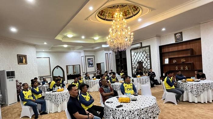 Suasana pelepasan kontingen PWI Bulungan menuju Porwada II Kaltara