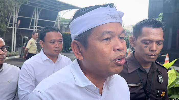 TERSANGKA - Gubernur Jawa Barat Dedi Mulyadi merespon tegas terkait Wakil Walikota Bandung, Erwin jadi tersangka korupsi.