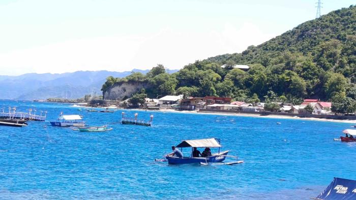 HIU PAUS--Suasana di Wisata Hiu Paus Botubarani Kecamatan Kabila Bone, Kabupaten Bone Bolango, Gorontalo, Sabtu (27/6/2026). Foto: TribunGorontalo.com/Jefri Potabuga.