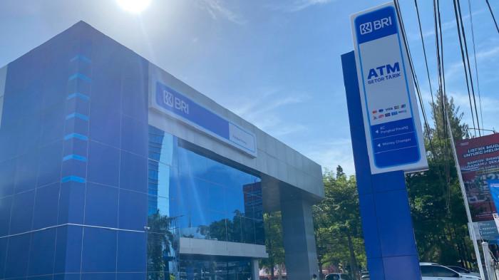 Kantor BRI⁠ Branch Office Pangkalpinang. Sepanjang 2025, BRI BO Pangkalpinang menyalurkan Kredit Usaha Rakyat (KUR) sebesar Rp281,5 miliar kepada 6.022 debitur untuk mendukung penguatan sektor usaha produktif di Bangka Belitung.