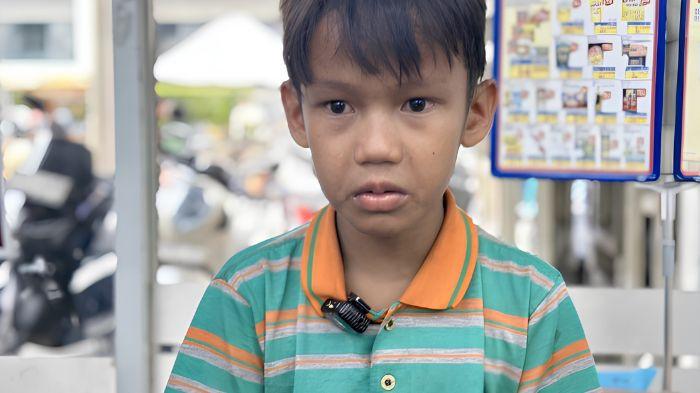 Kisah getir hidupnya yang harus putus sekolah dan tinggal di kaki lima.