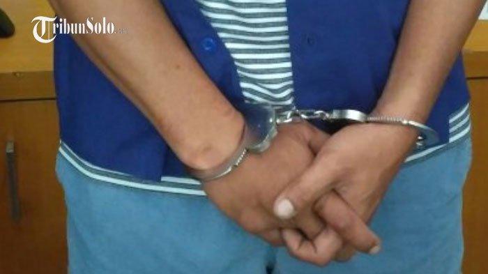 PENCURI - Ilustrasi pencuri tertangkap. Aksi pencurian di Kabupaten Karanganyar berakhir dengan penangkapan pelaku oleh warga. Peristiwa tersebut sempat ramai diperbincangkan di media sosial WhatsApp pada Jumat (26/6/2026) pagi.