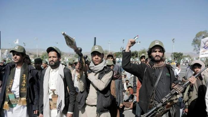 IRAN DAN HOUTHI - Pengikut Houthi ikut serta dalam parade untuk memperingati genap 10 tahun pengambilalihan ibu kota Sanaa oleh kelompok tersebut di Al Sabeen Square, Sanaa, Yaman, pada 21 September 2024. (Xinhua/Mohammed Mohammed)