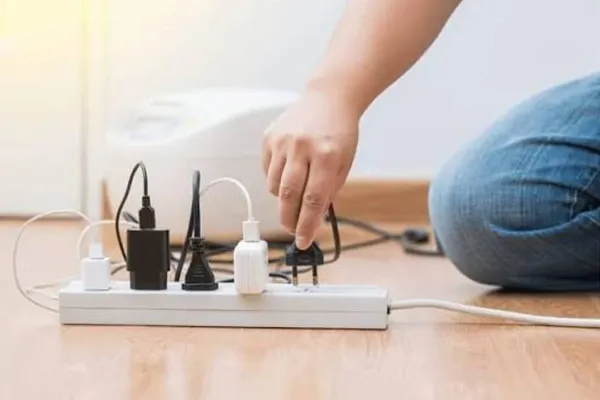 tips to save electronic appliances during thunderstorm