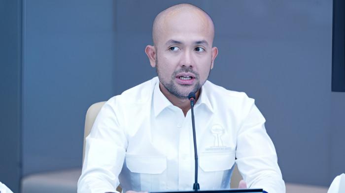 KORUPSI DJKA- Nama Akbar Himawan Buchari muncul dalam sidang korupsi proyek jalur kereta api di lingkungan Direktorat Jenderal Perkeretaapian (DJKA) wilayah Medan. Terdakwa Eddy Kurniawan Winarto, mengakui kepada majelis hakim di Pengadilan Negeri Medan bahwa ia memberikan uang sebesar Rp 3,5 miliar kepada Akbar.
