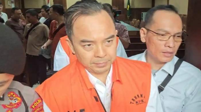 TEKANAN - Terdakwa pimpinan PT Blueray Cargo, John Field di persidangan Pengadilan Tindak Pidana Korupsi Jakarta Pusat, Senin (22/6/2026). John dalam sidang terbaru mengaku mengamai tekanan saat melakukan suap.