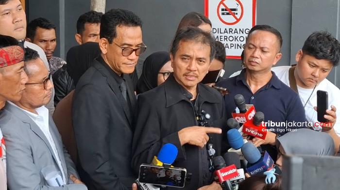 KASUS IJAZAH JOKOWI - Roy Suryo didampingi para kuasa hukumnya usai praperadilan di Pengadilan Negeri Jakarta Selatan, Senin (29/6/2026). TRIBUNJAKARTA.COM/ELGA PUTRA