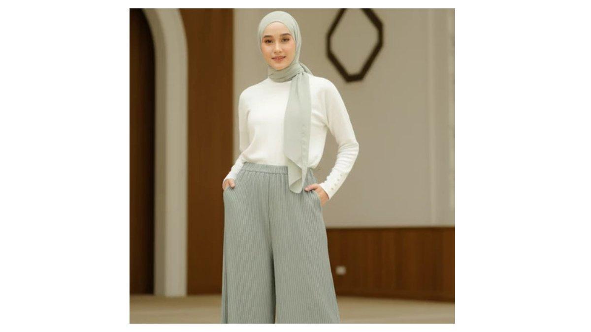 Ilustrasi tips mix and match celana kulot dengan mamakai atasan fit body