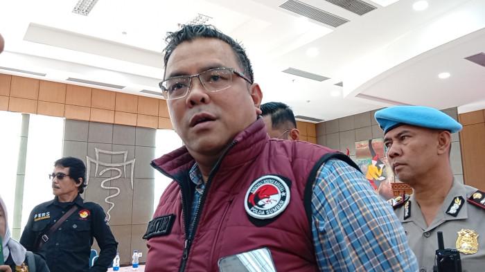 UNGKAP KASUS NARKOBA– Direktur Reserse Narkoba Polda Sumatera Barat, Kombes Pol Wedy Mahadi, memaparkan hasil pengungkapan kasus narkotika selama periode Januari hingga Juni 2026 dalam konferensi pers di Mapolda Sumbar, Kota Padang, Selasa (30/6/2026).
