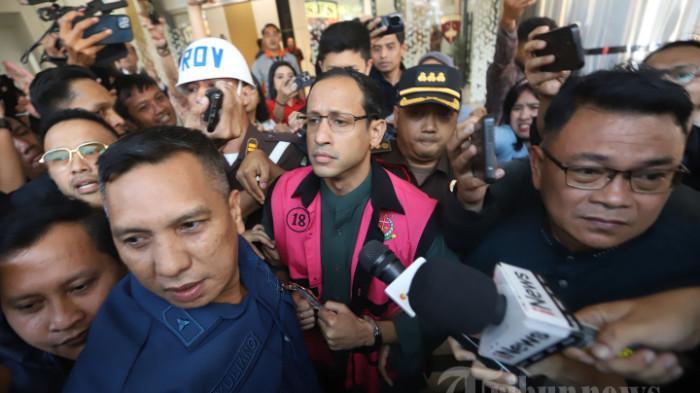 NADIEM MAKARIM JADI TERSANGKA - Kejaksaan Agung (Kejagung) menetapkan mantan Menteri Pendidikan, Kebudayaan, Riset dan Teknologi Nadiem Makarim sebagai tersangka kasus dugaan korupsi pengadaan laptop berbasis chromebook, pada Kamis (4/9/2025).